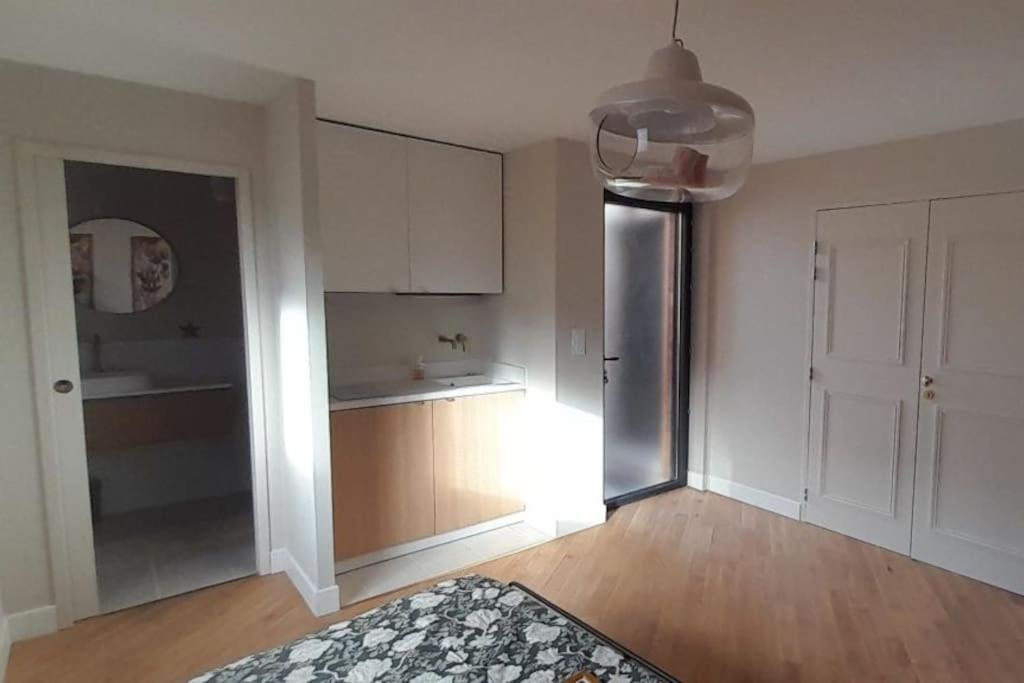 Joli Studio Avec Stationnement Gratuit Dans La Rue Leilighet Le Mans Eksteriør bilde